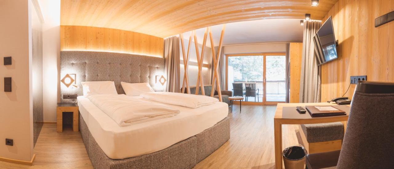 Hotel Col Alto Корвара ин Бадия Екстериор снимка