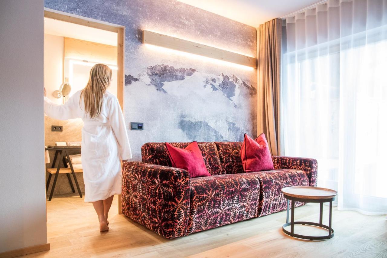 Hotel Col Alto Корвара ин Бадия Екстериор снимка