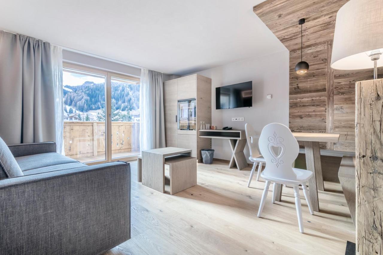 Hotel Col Alto Корвара ин Бадия Екстериор снимка