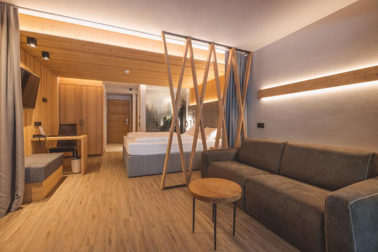 Hotel Col Alto Корвара ин Бадия Екстериор снимка