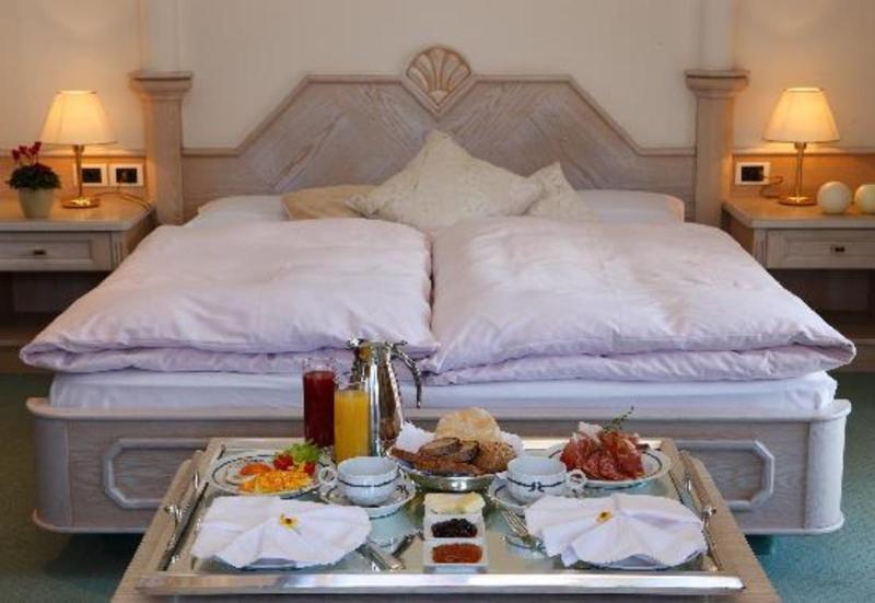 Hotel Col Alto Корвара ин Бадия Екстериор снимка
